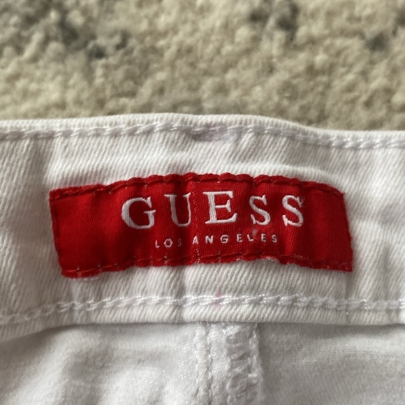 💚 Guess | White Denim Mini Skirt - distressed - Large - Picture 2 of 5